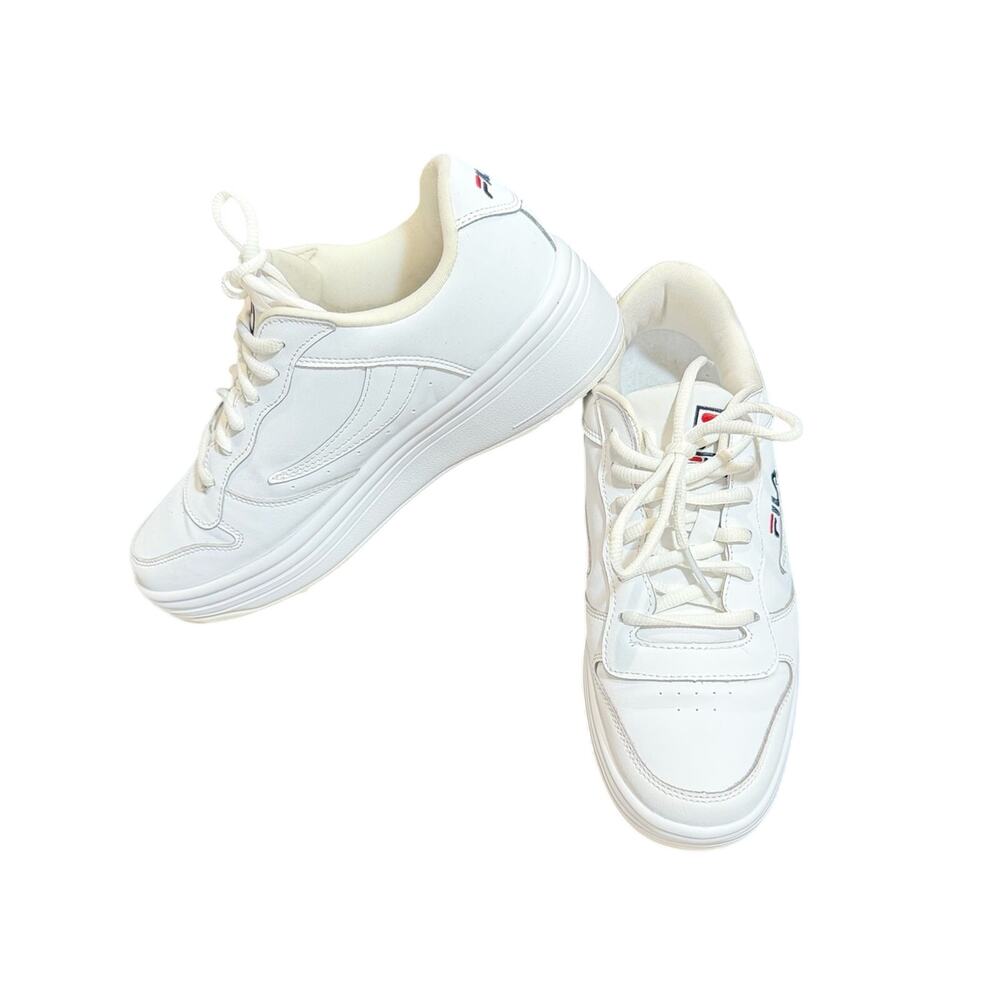 Fila WX-100 White/Navy/Red colorway Womens White Athleisure Sneakers 9.5